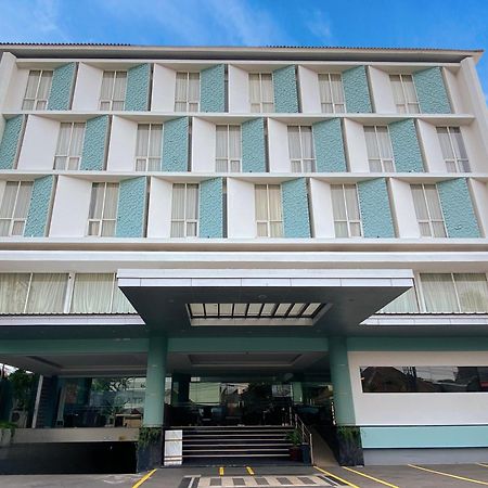 Luxury Malioboro Hotel Yogyakarta Ngoại thất bức ảnh
