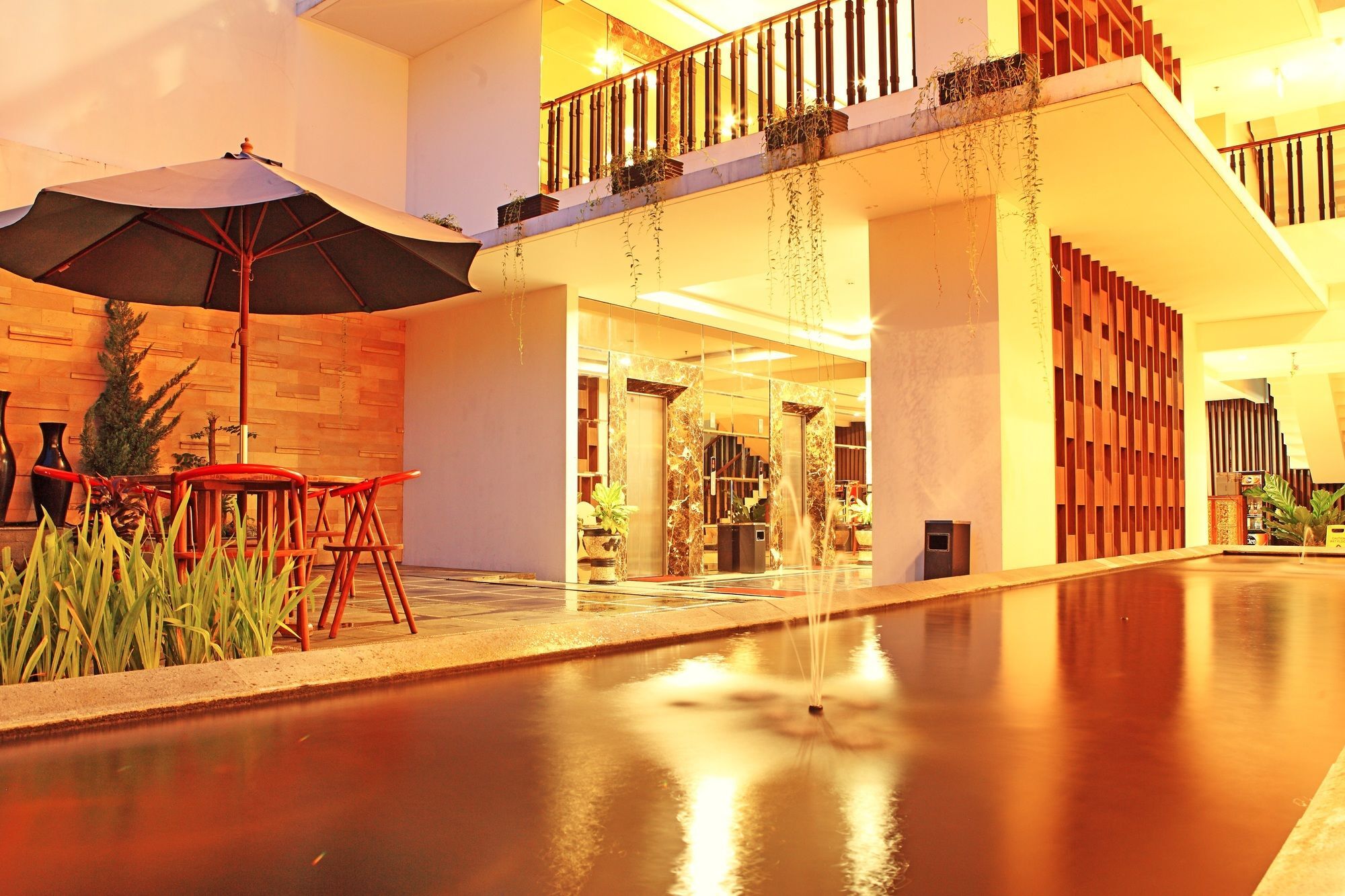 Luxury Malioboro Hotel Yogyakarta Ngoại thất bức ảnh